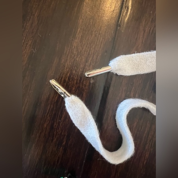 CARMAR white denim lace up shorts - size 24 - Picture 4 of 5